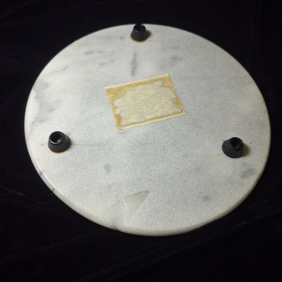 Lindsay Claire Marble Cheese Rd 8" Board with knife - Picture 13 of 14